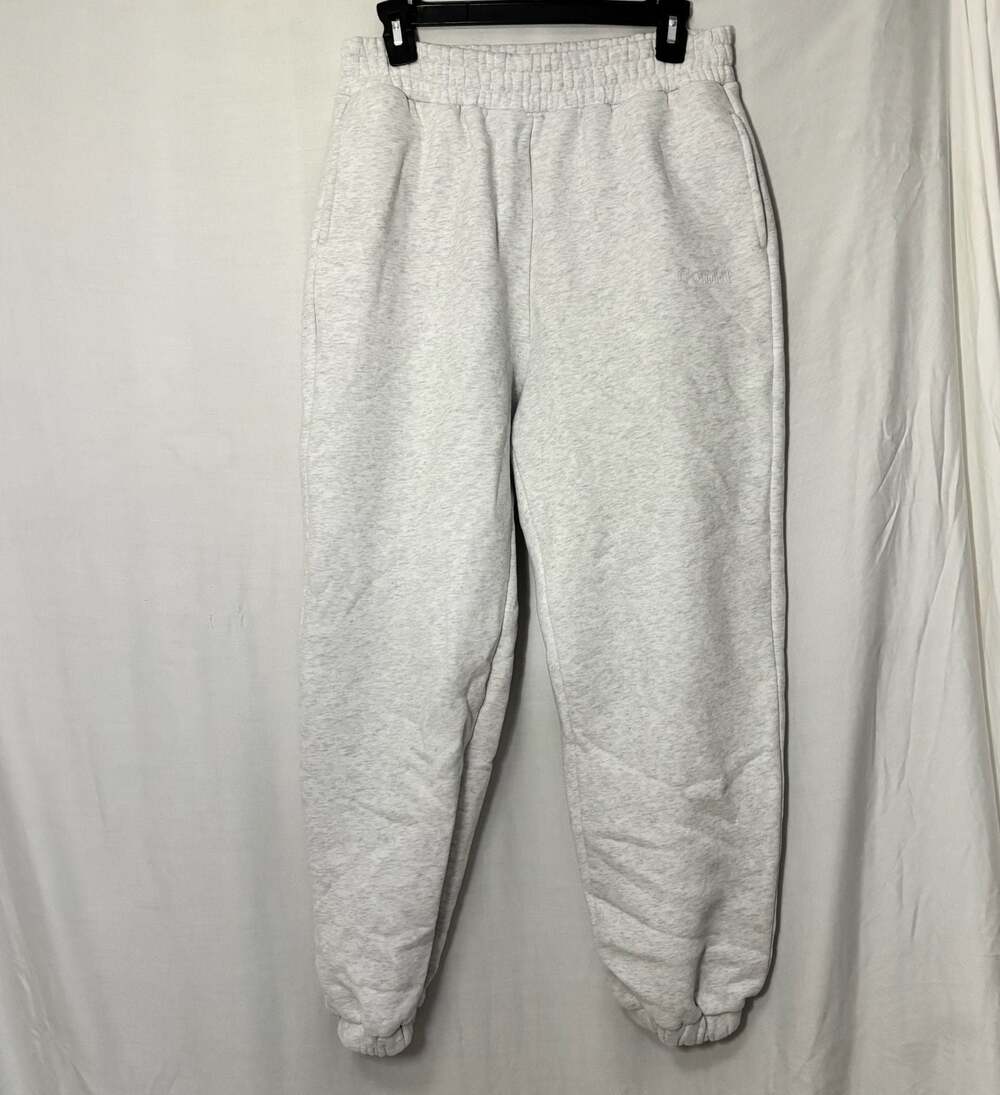Comfrt Embroidered Logo Sweatpants in Light Heather Grey